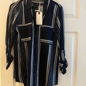 Blu Pepper Bethel Navy Blue striped tab sleeve button up blouse top NWT Womens M